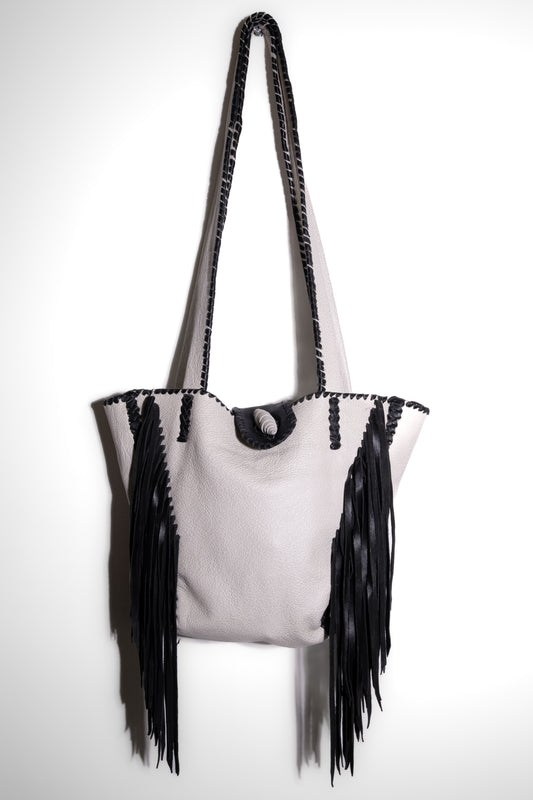 Bolsa de Piel de Ternero con Flecos