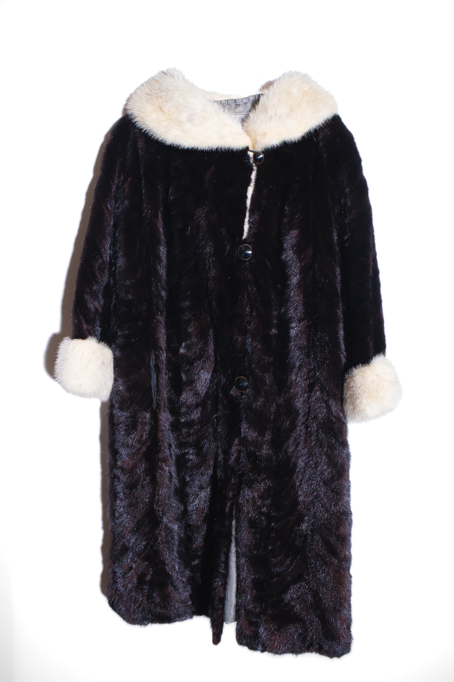 Abrigo de Mink Negro con Cuello y Puños Marfil